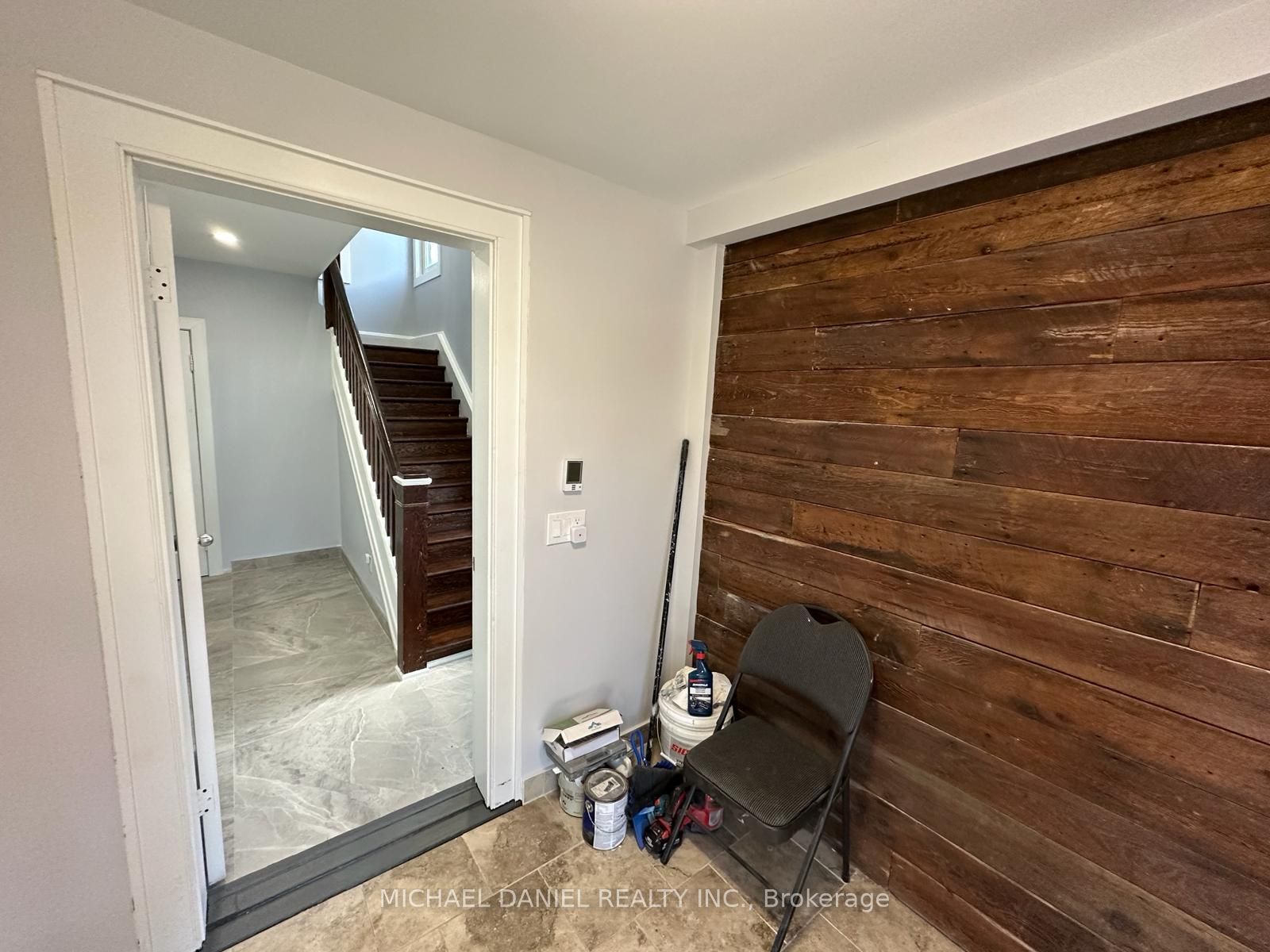 6222 Yonge Street, #Upper