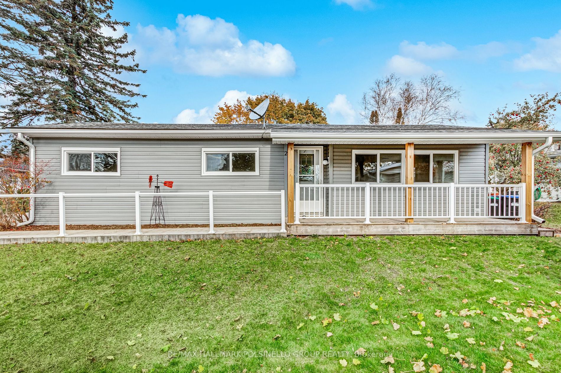 2 Trefoil Dr