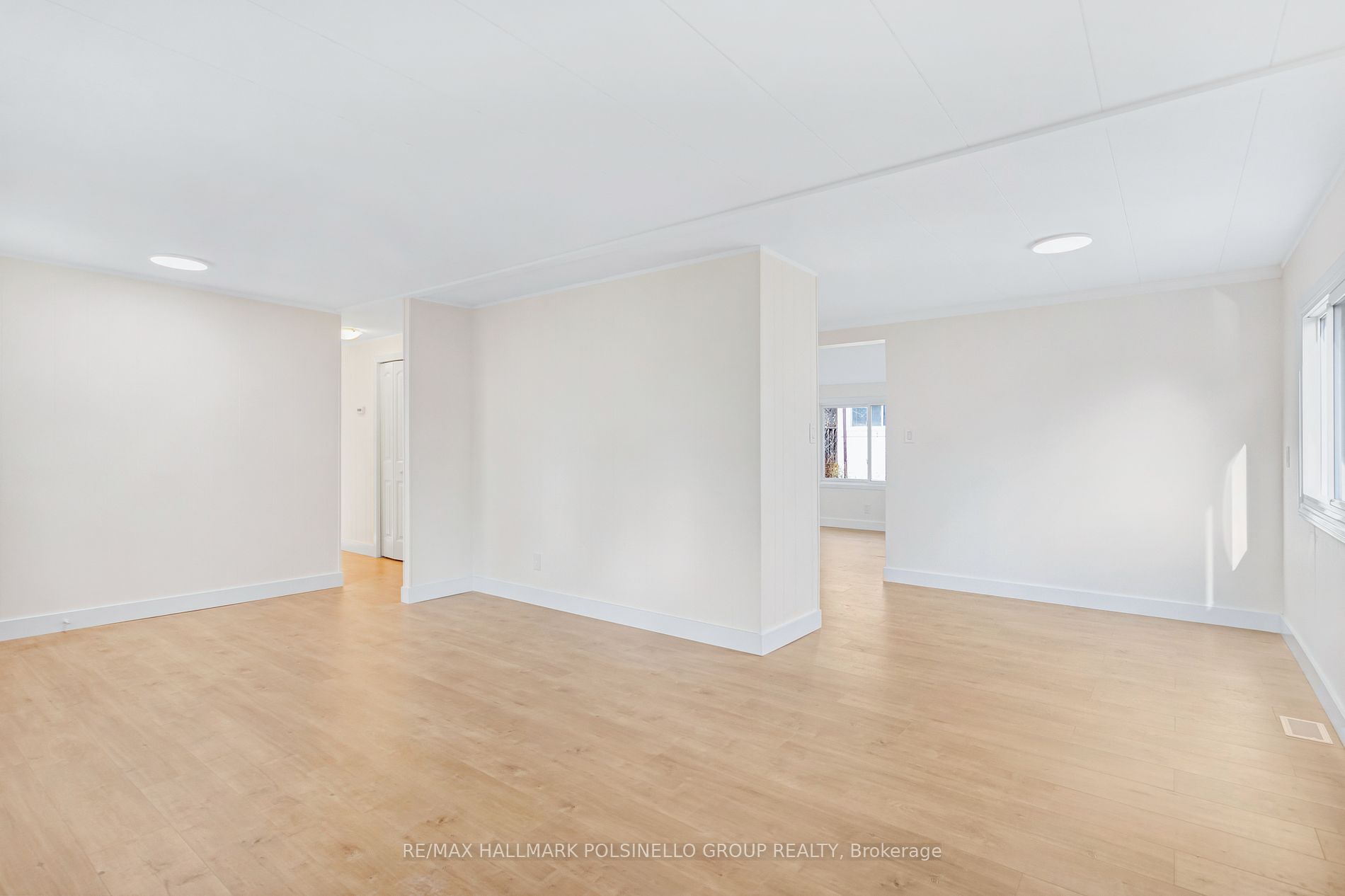 2 Trefoil Dr