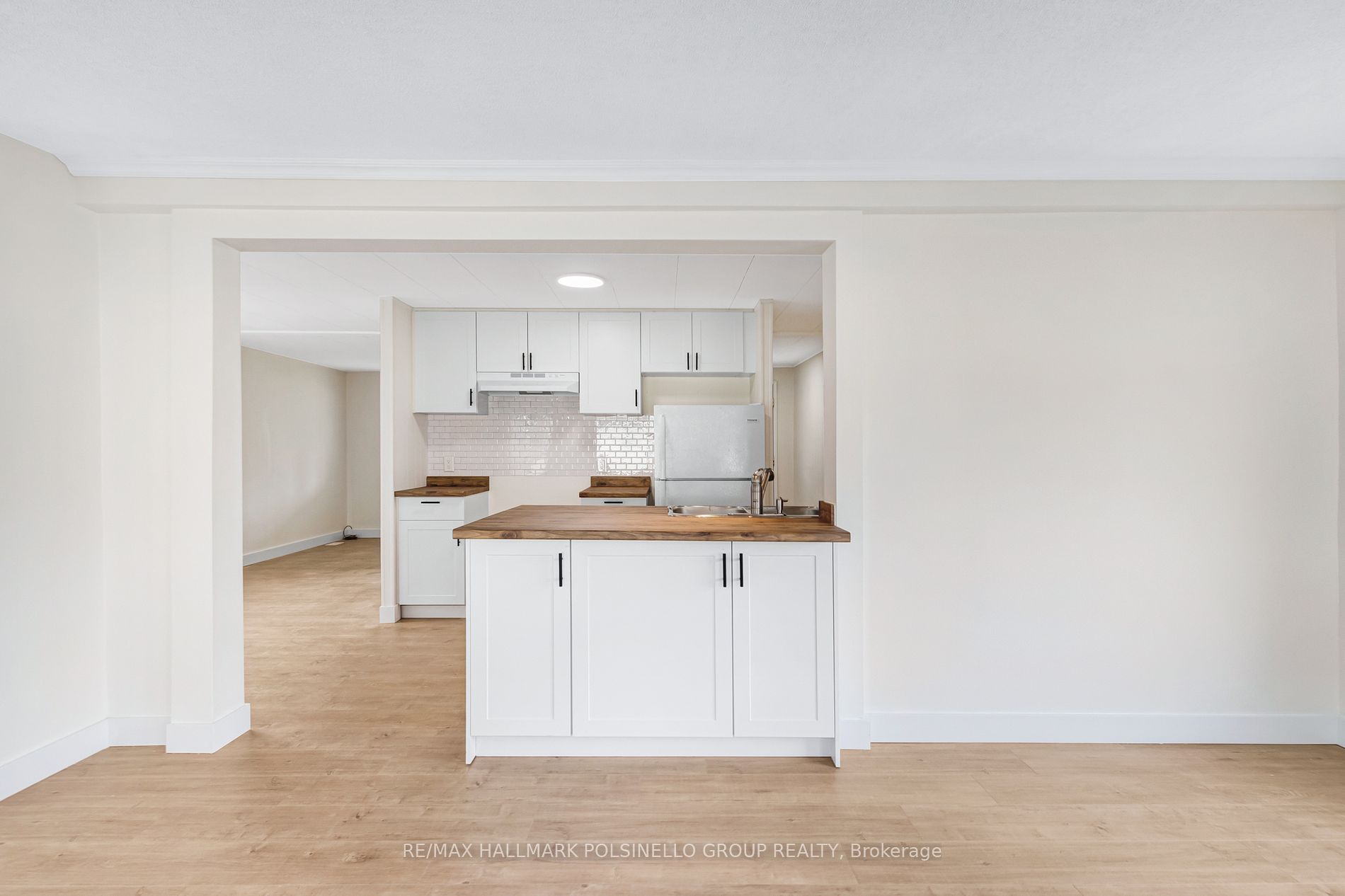 2 Trefoil Dr