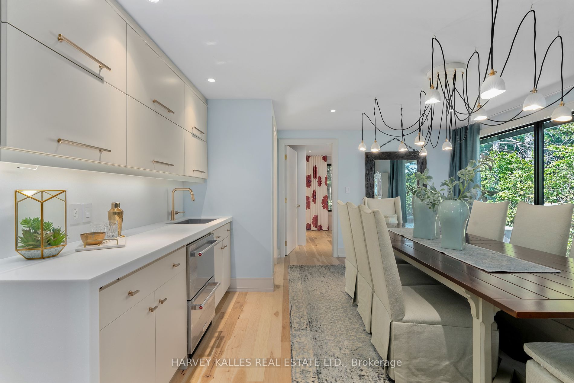 3203 Summer Pl