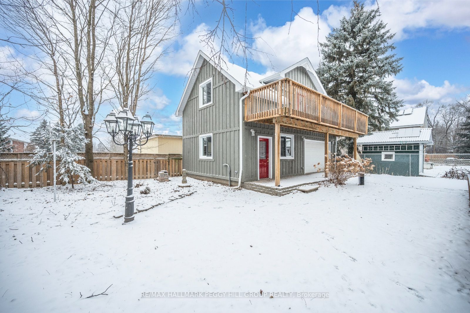 251 Barrie St