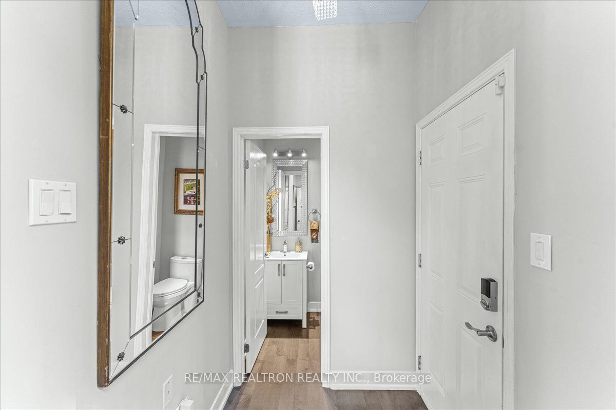 94 Merton St