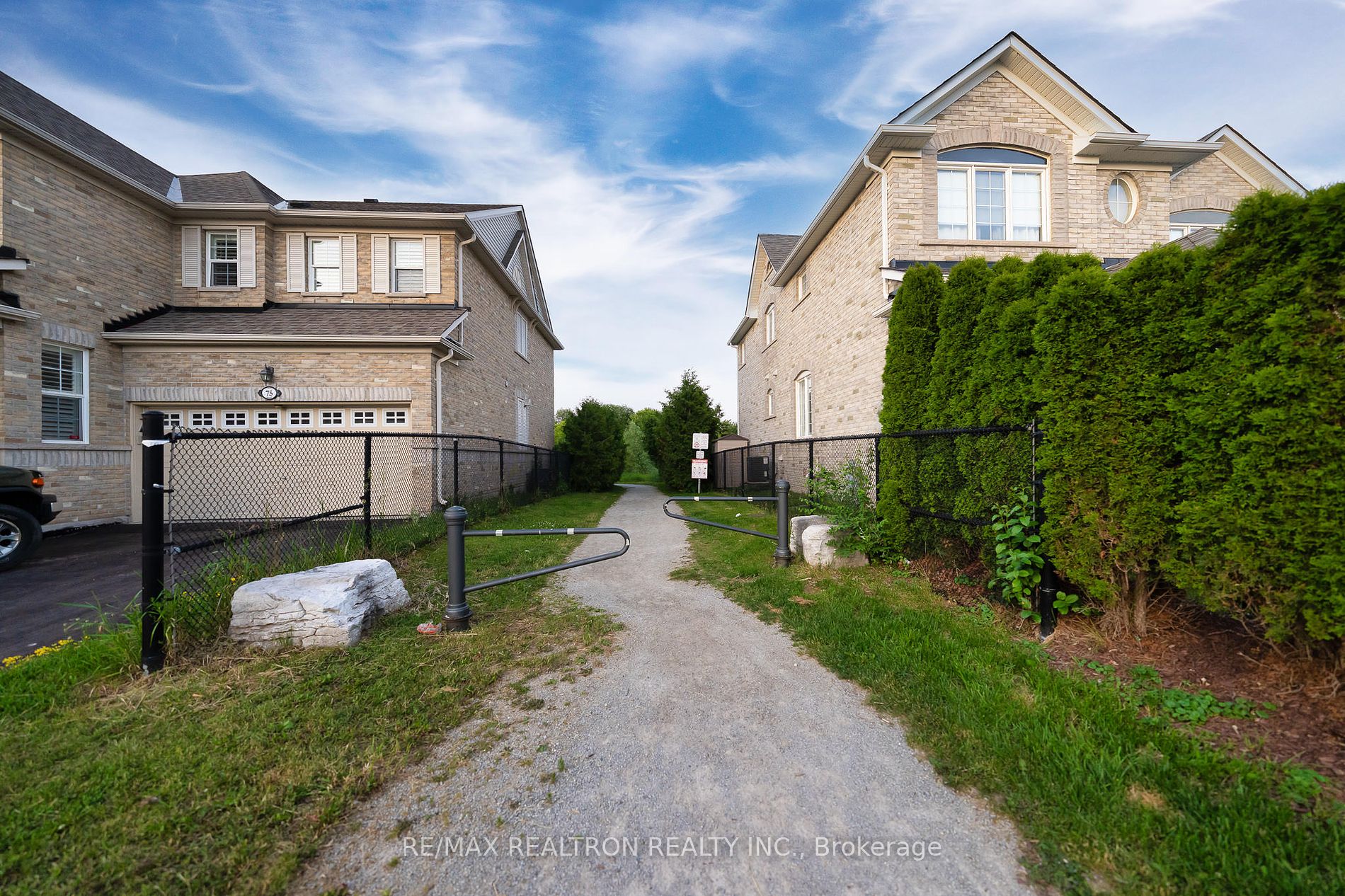 94 Merton St