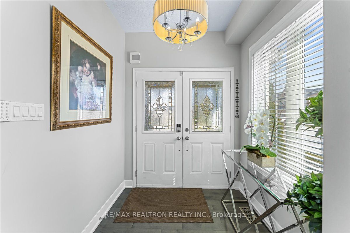 94 Merton St