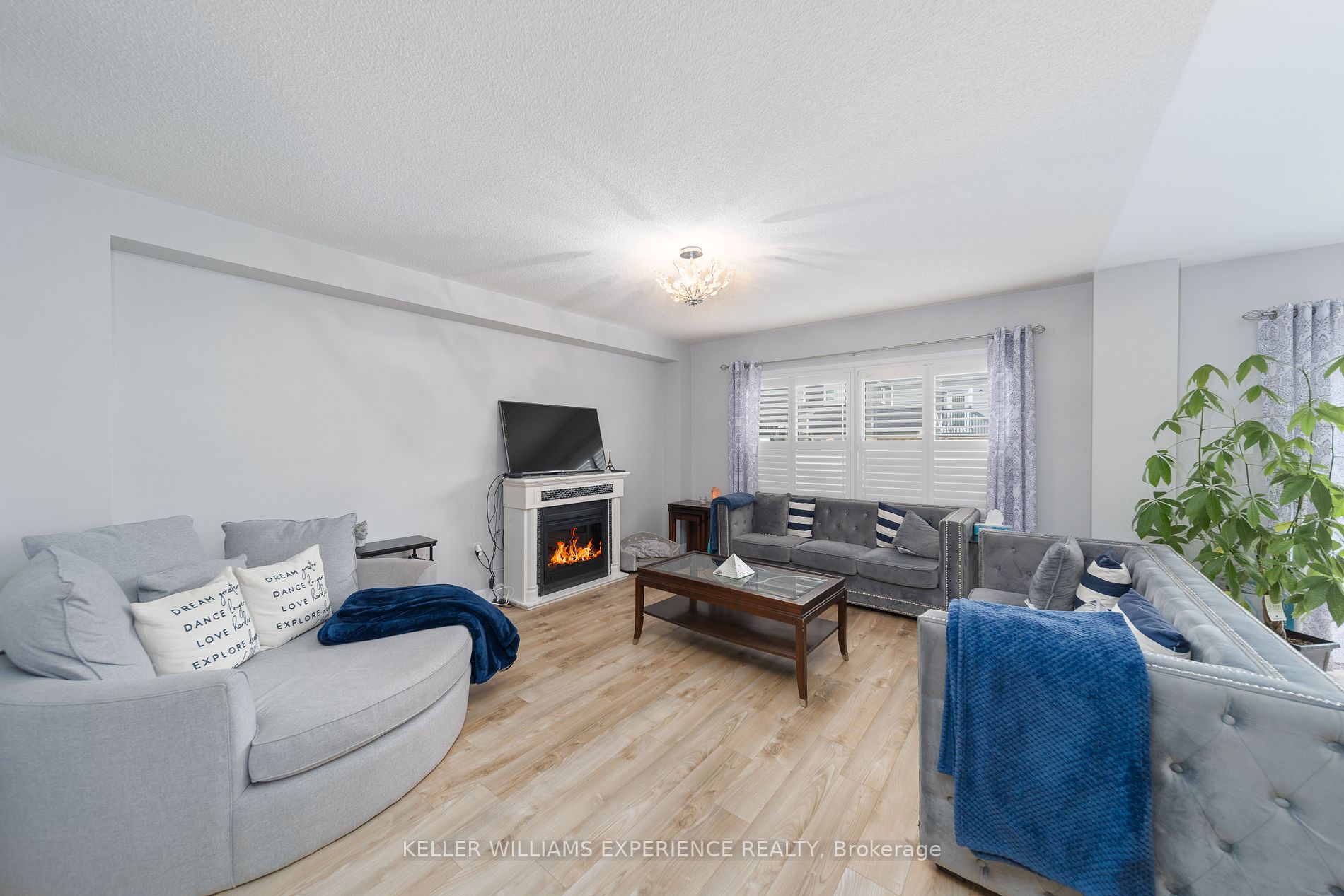 21 Truax Cres