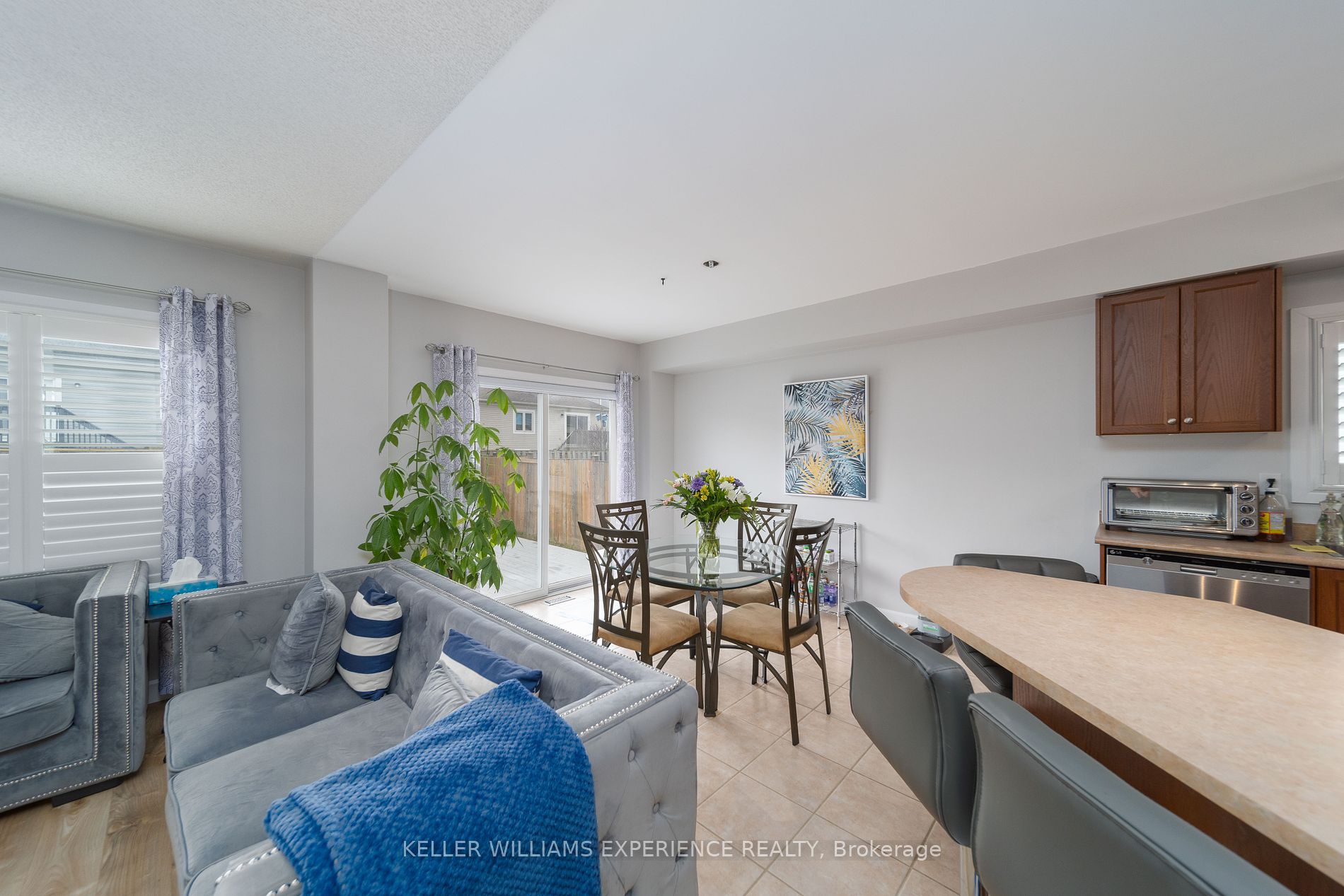 21 Truax Cres