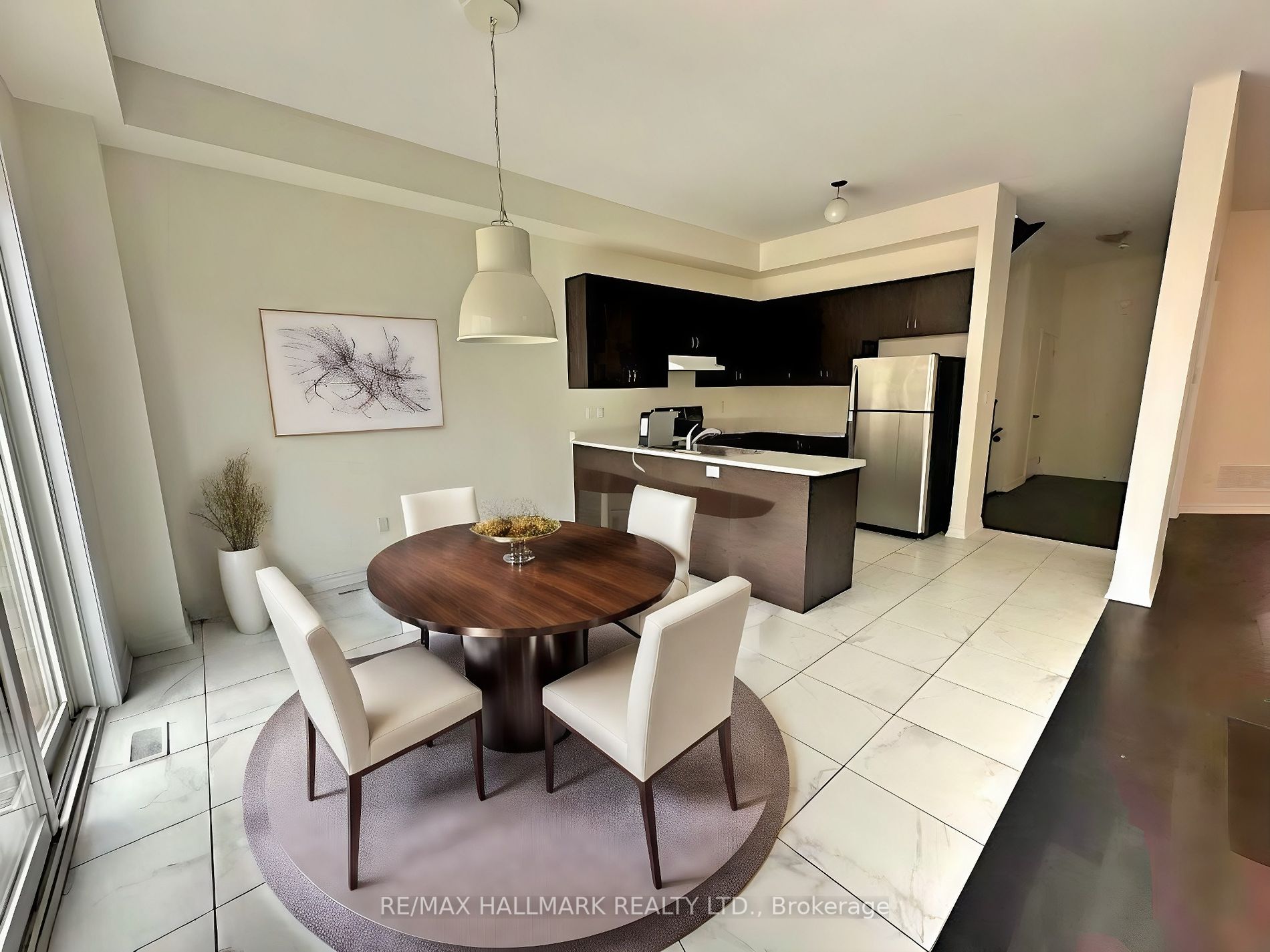 1272 Peelar Crescent