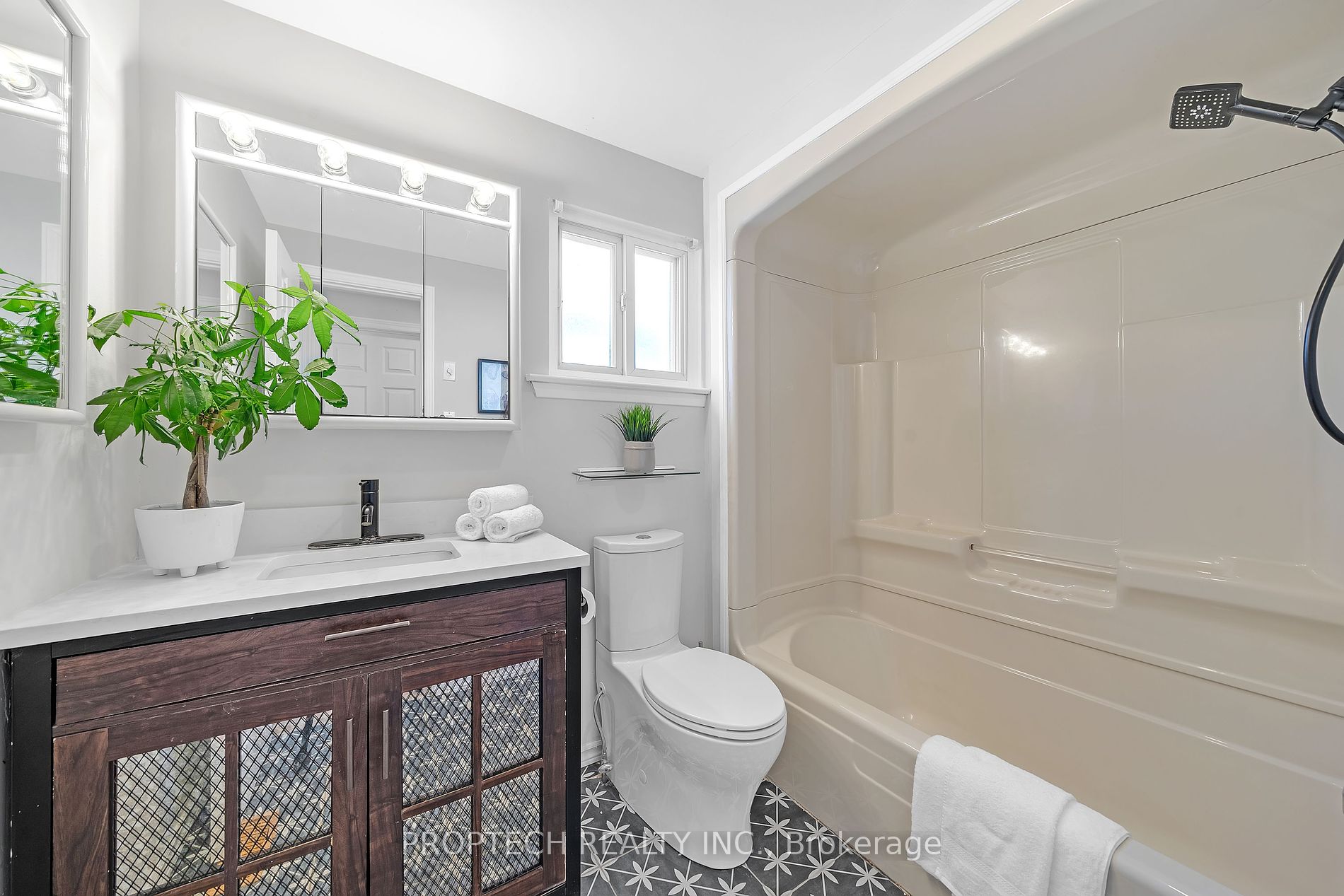 24 Brightway Crescent