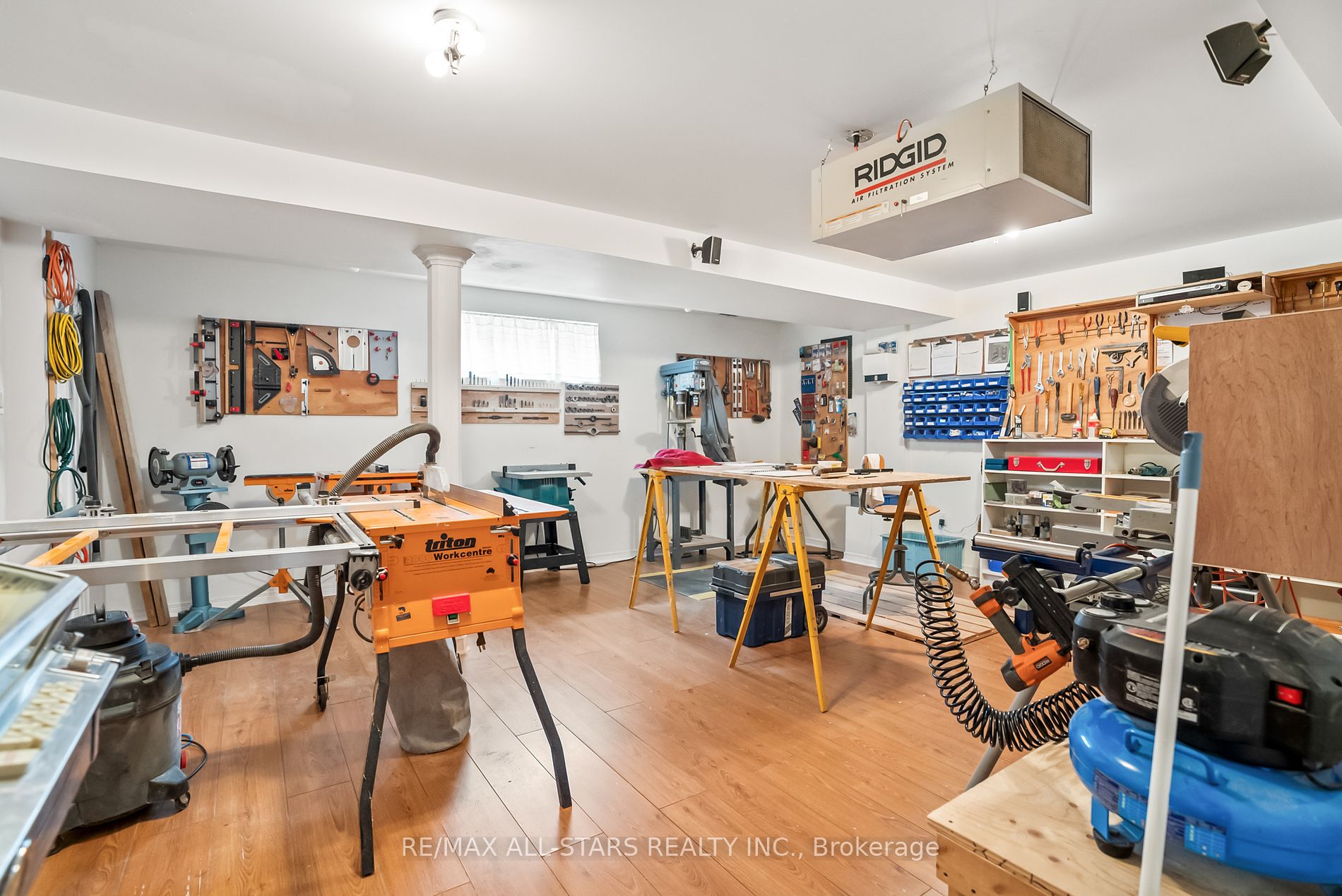 21 Meadow's End Cres