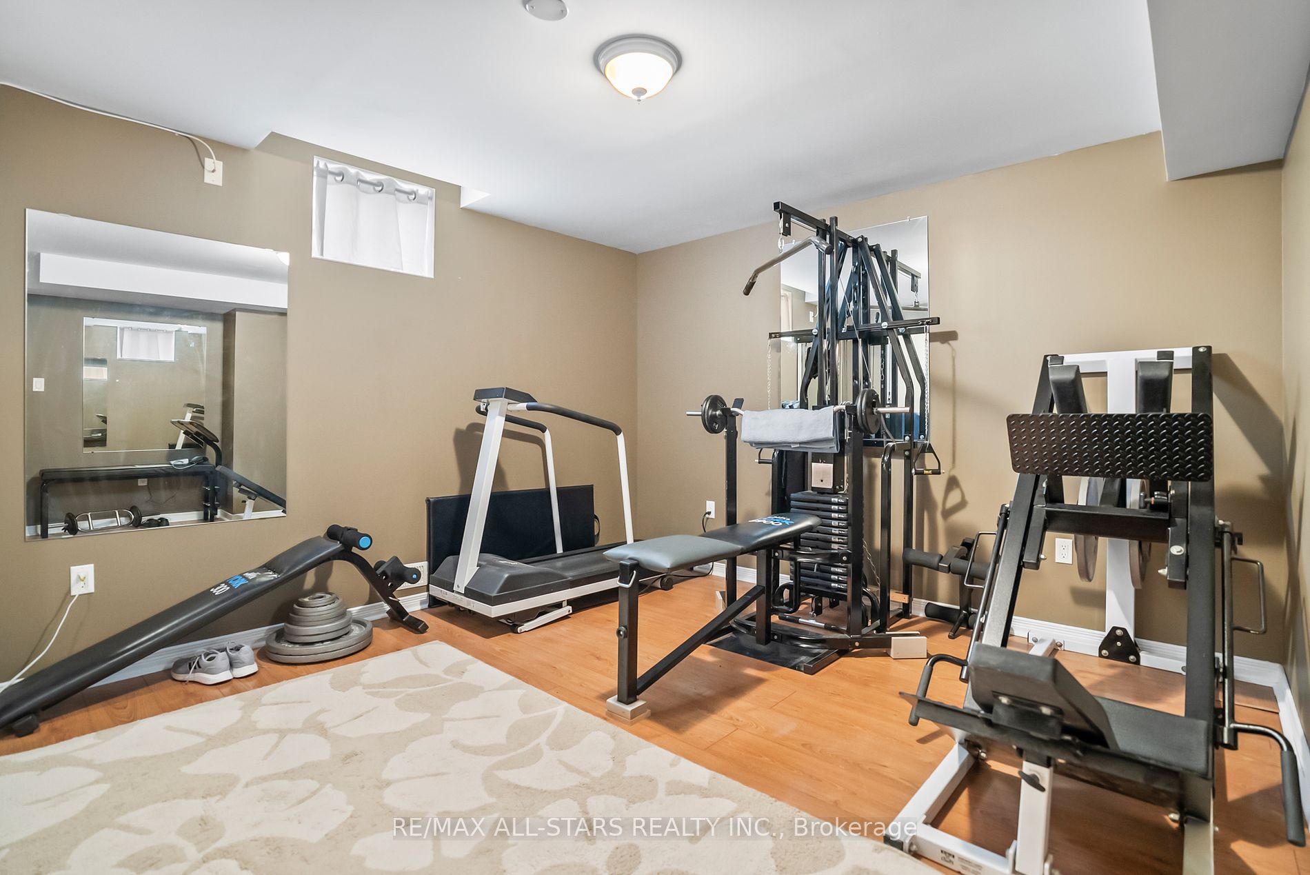 21 Meadow's End Cres
