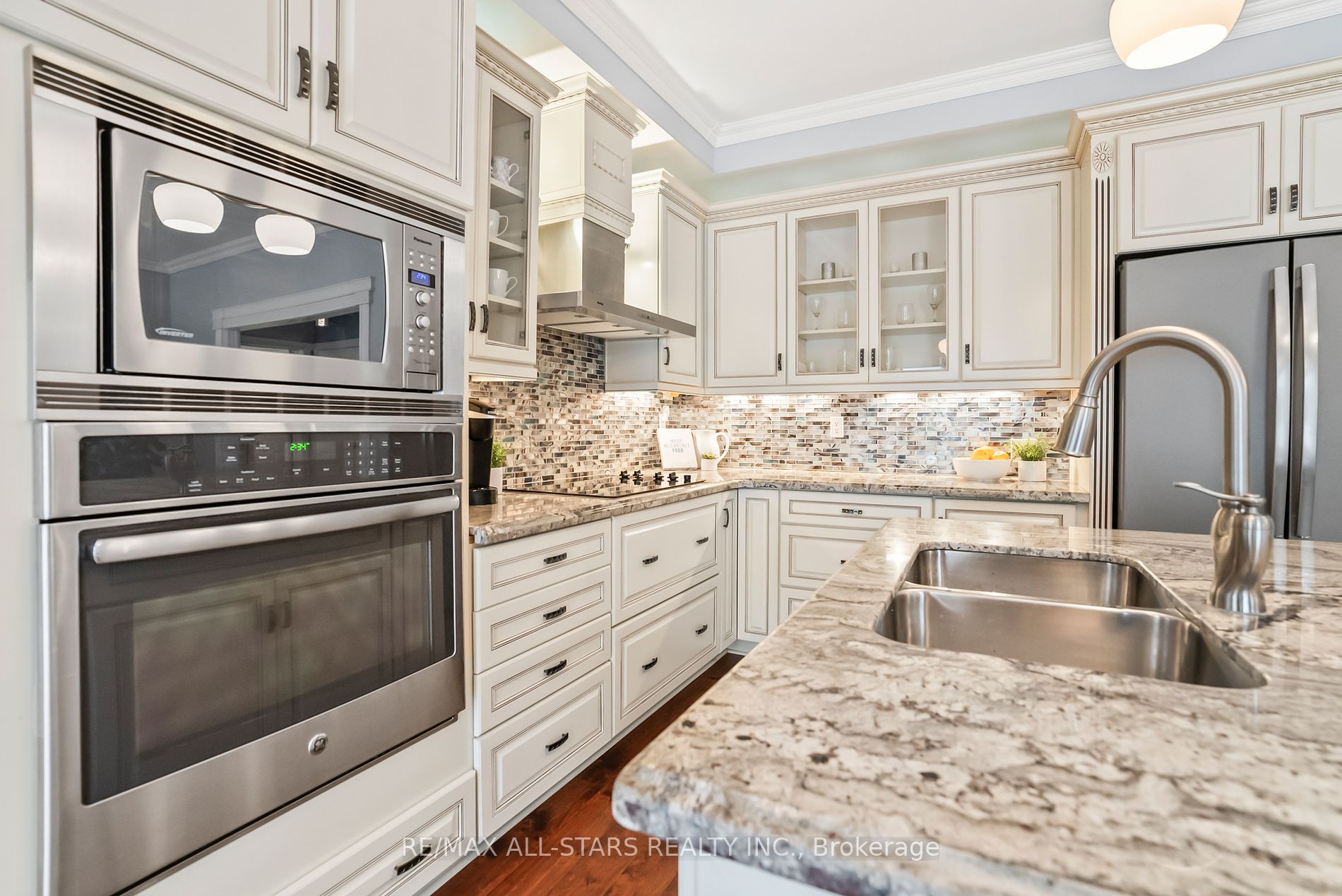 21 Meadow's End Cres