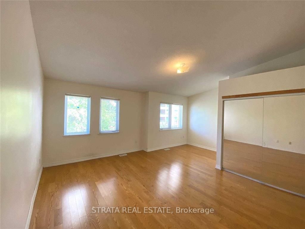 900 Steeles Avenue W #714