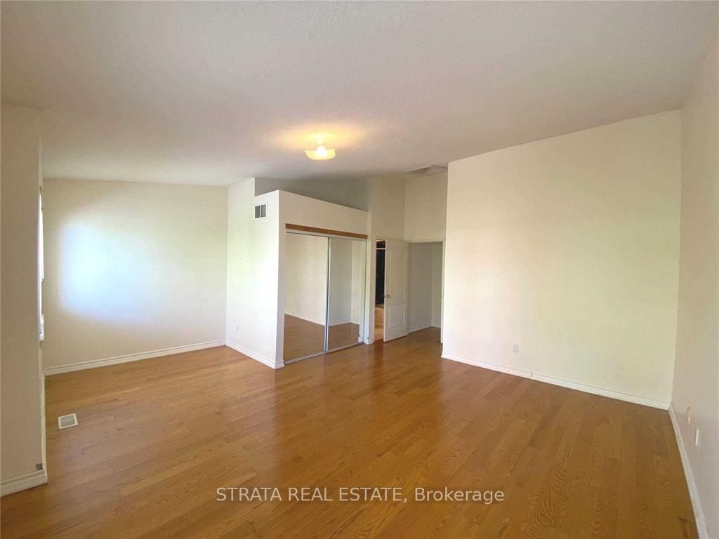 900 Steeles Avenue W #714