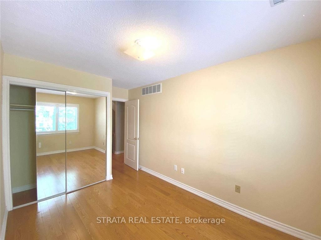 900 Steeles Avenue W #714