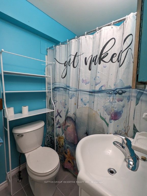 2100 Killarney Beach Road