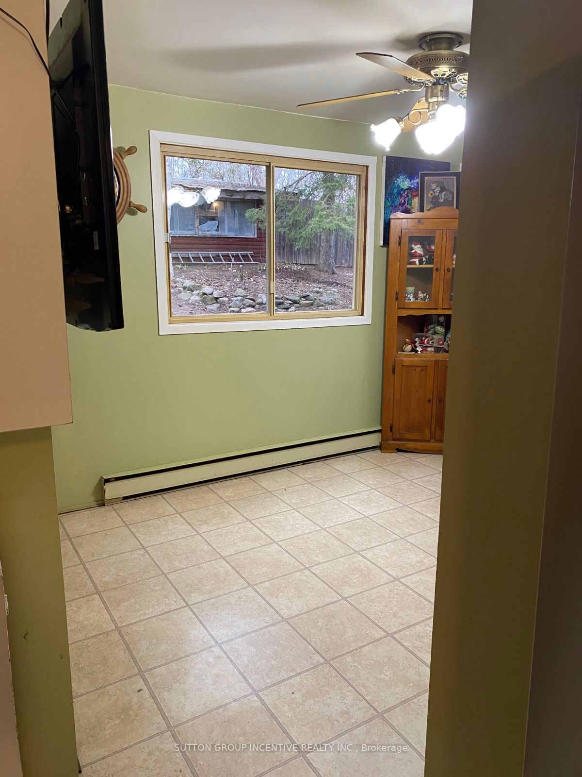 2100 Killarney Beach Road