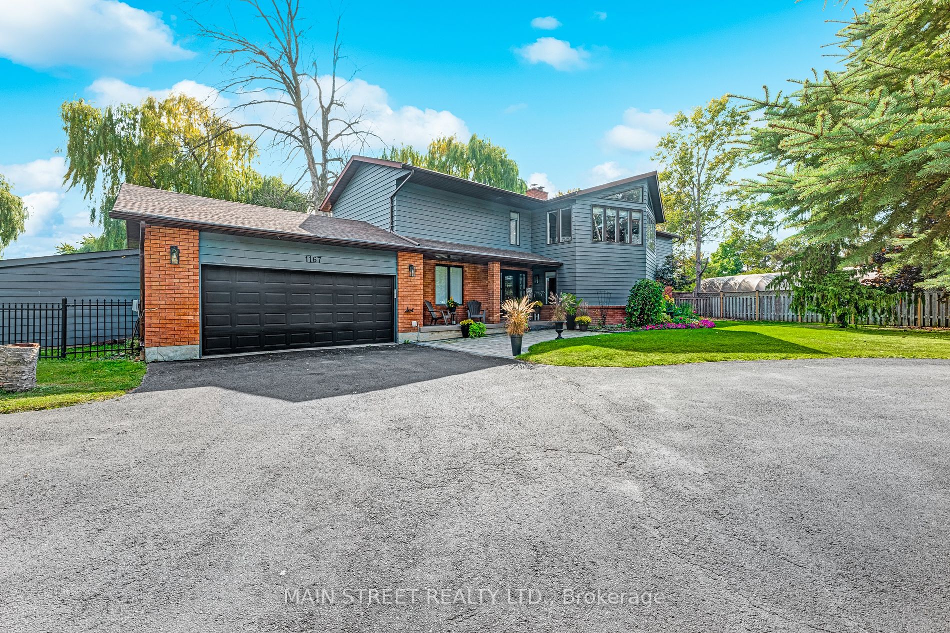 1167 Parkway Dr