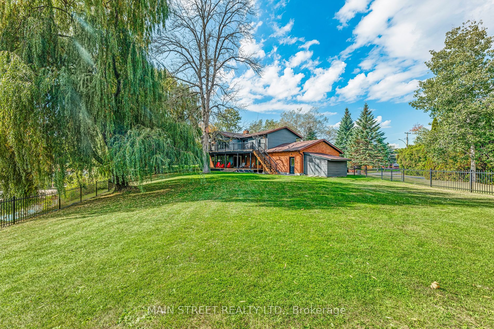 1167 Parkway Dr