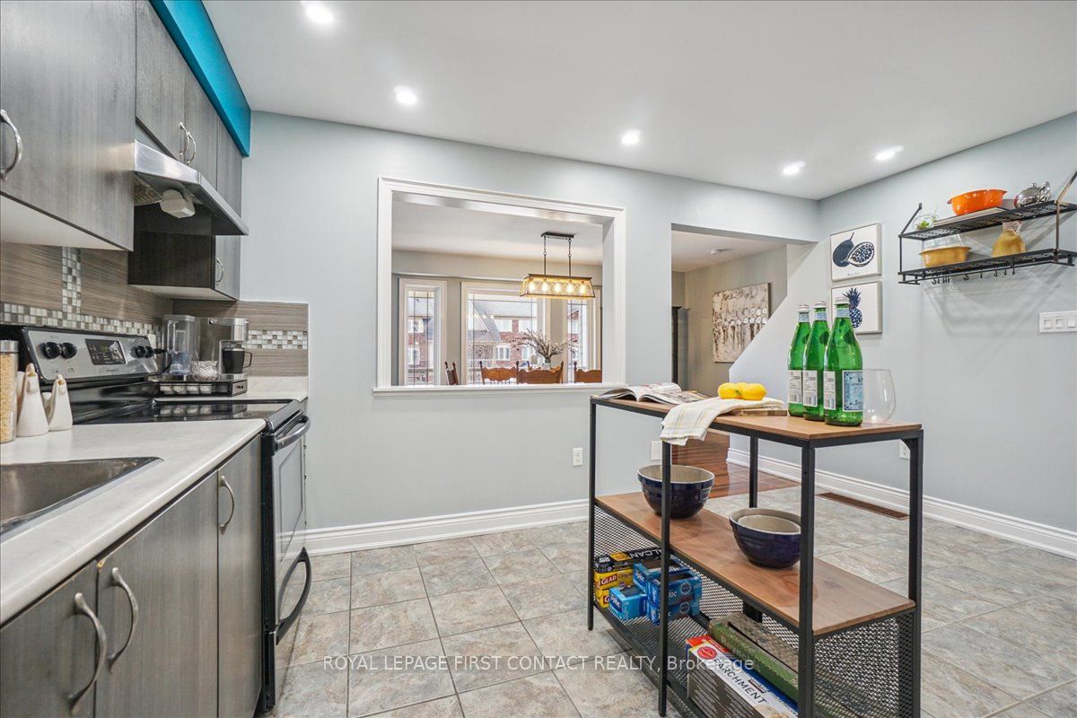 1282 Coleman Crescent