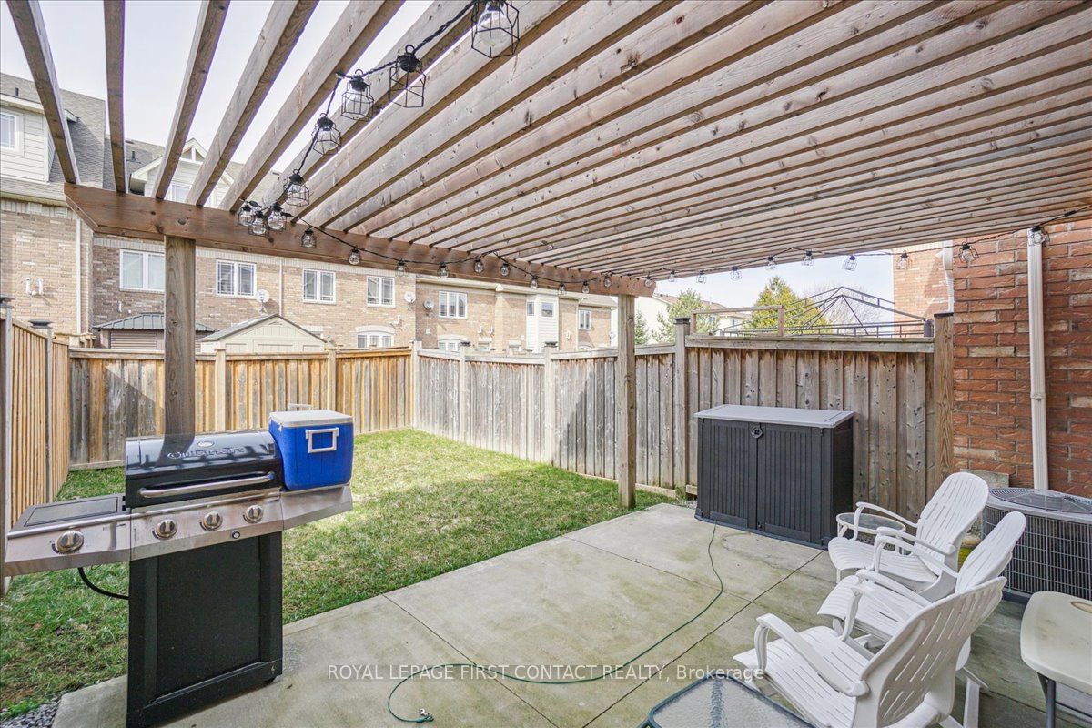 1282 Coleman Crescent