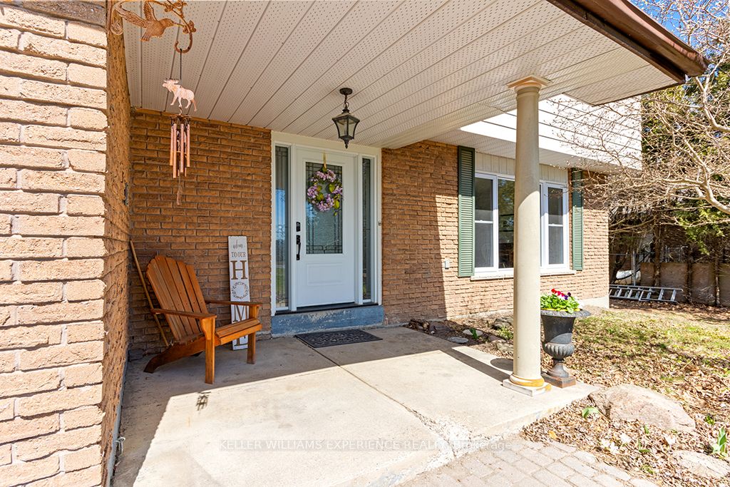 2144 Killarney Beach Road