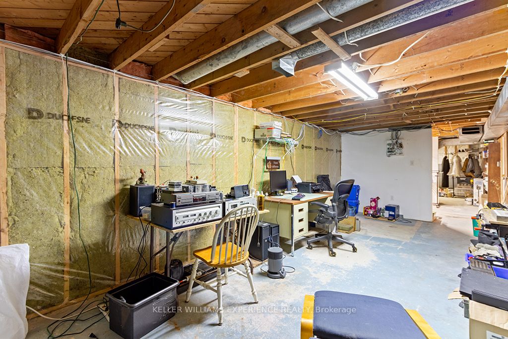 2144 Killarney Beach Road