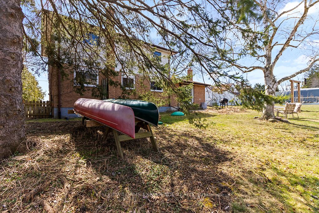 2144 Killarney Beach Road