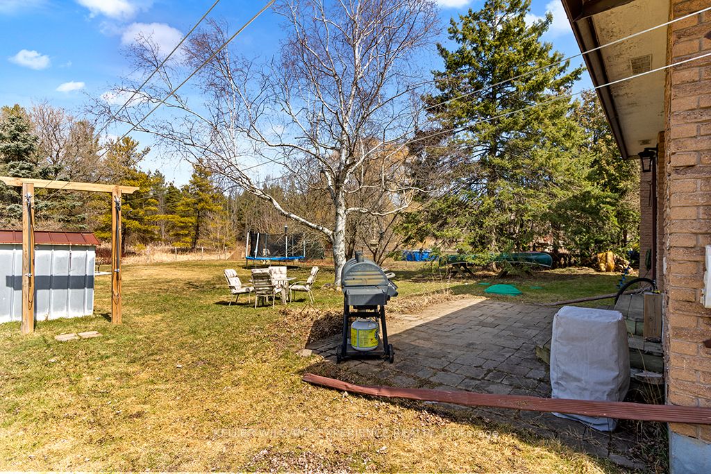 2144 Killarney Beach Road