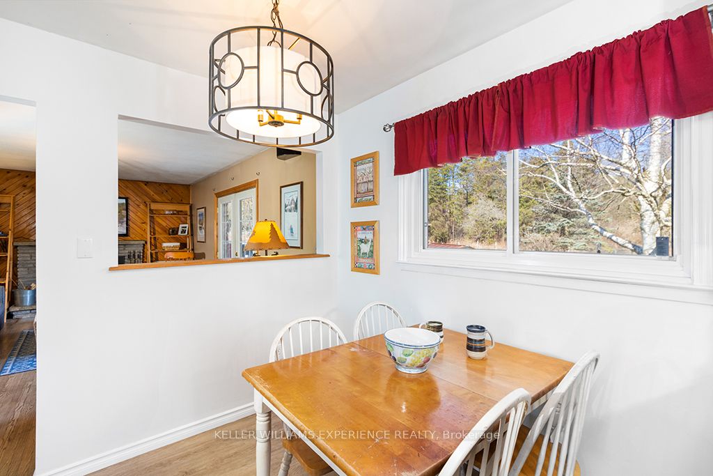 2144 Killarney Beach Road