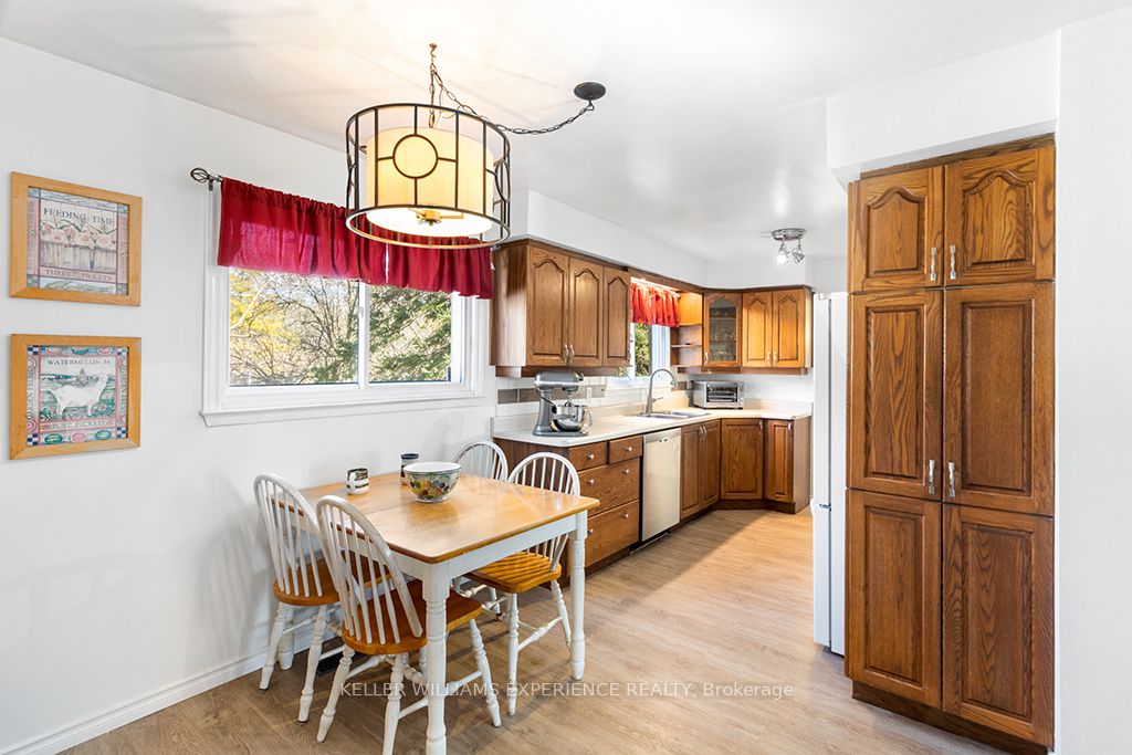 2144 Killarney Beach Road