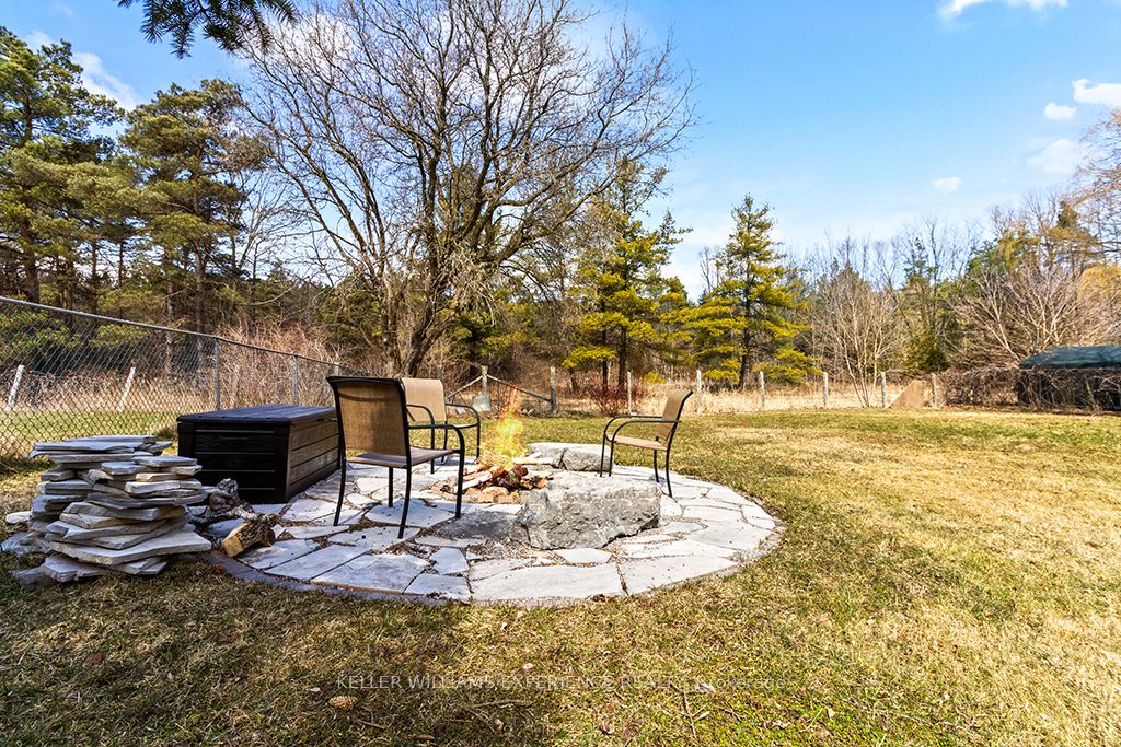 2144 Killarney Beach Road