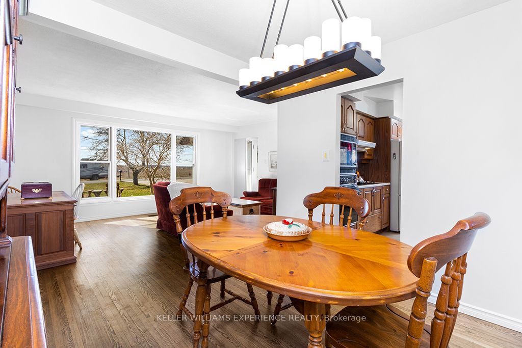 2144 Killarney Beach Road