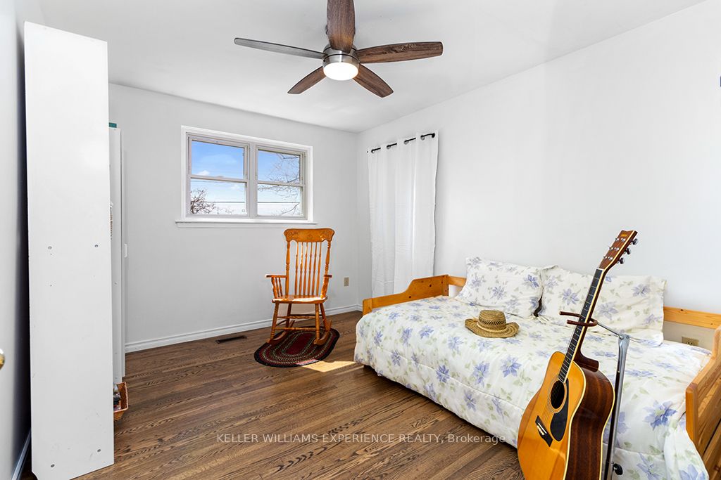 2144 Killarney Beach Road