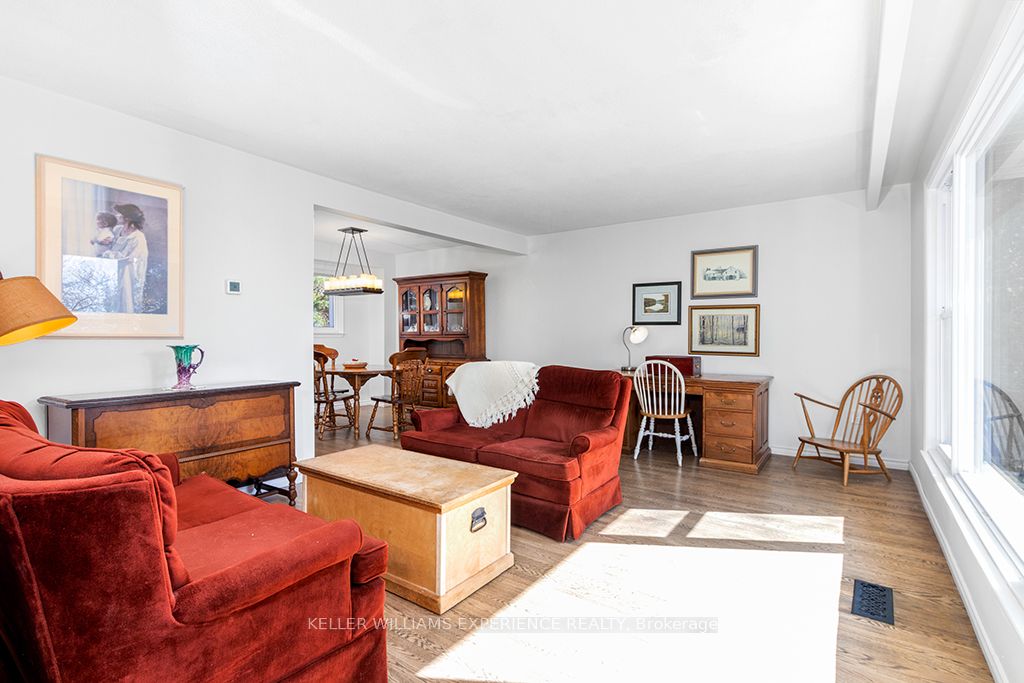 2144 Killarney Beach Road