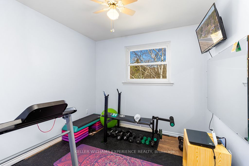 2144 Killarney Beach Road