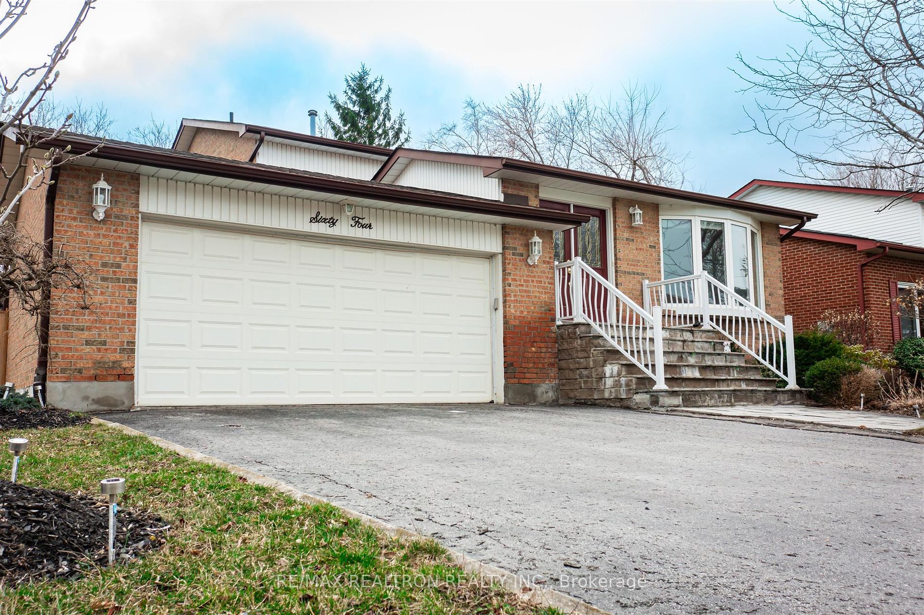 64 Cardinal Cres