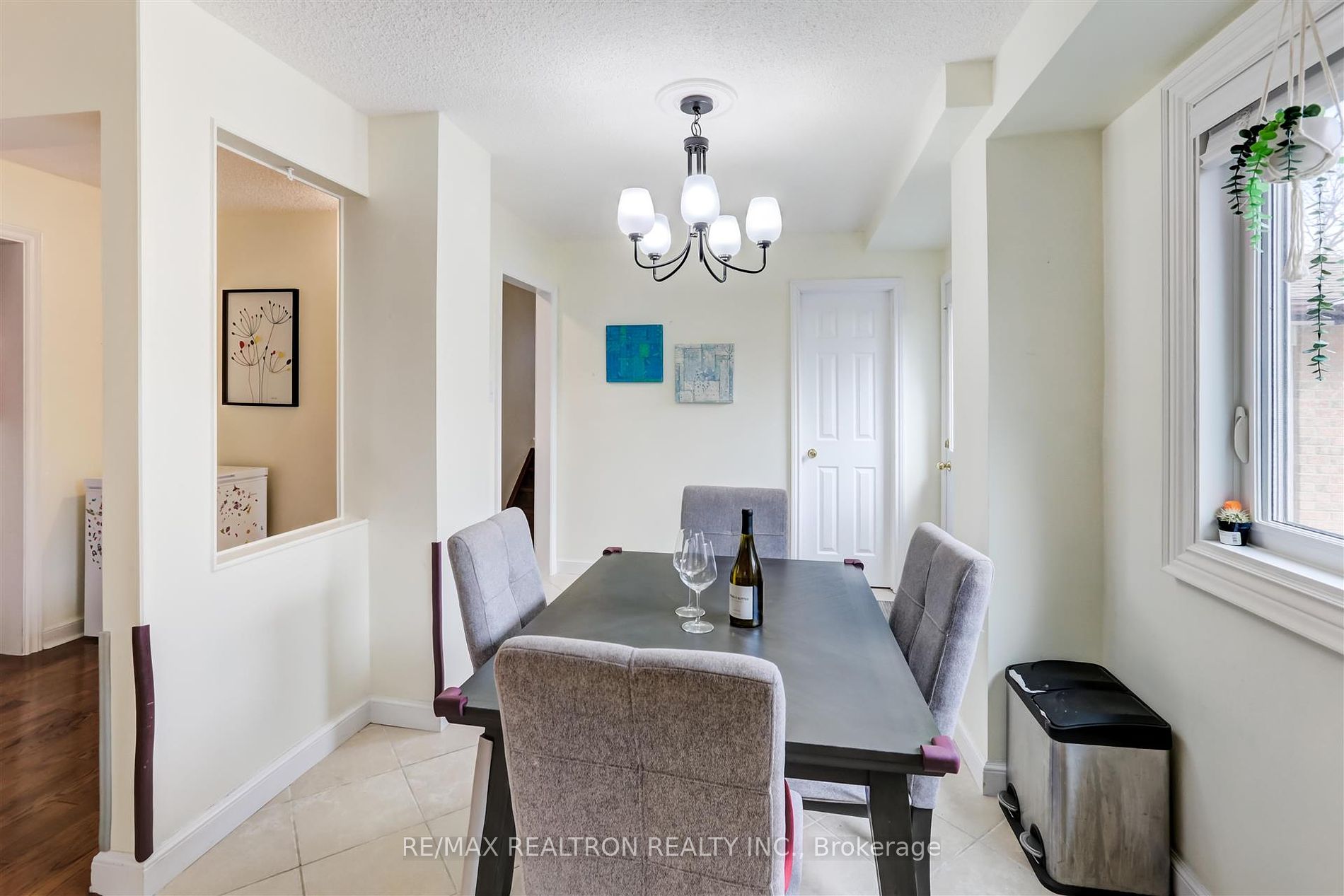 64 Cardinal Cres