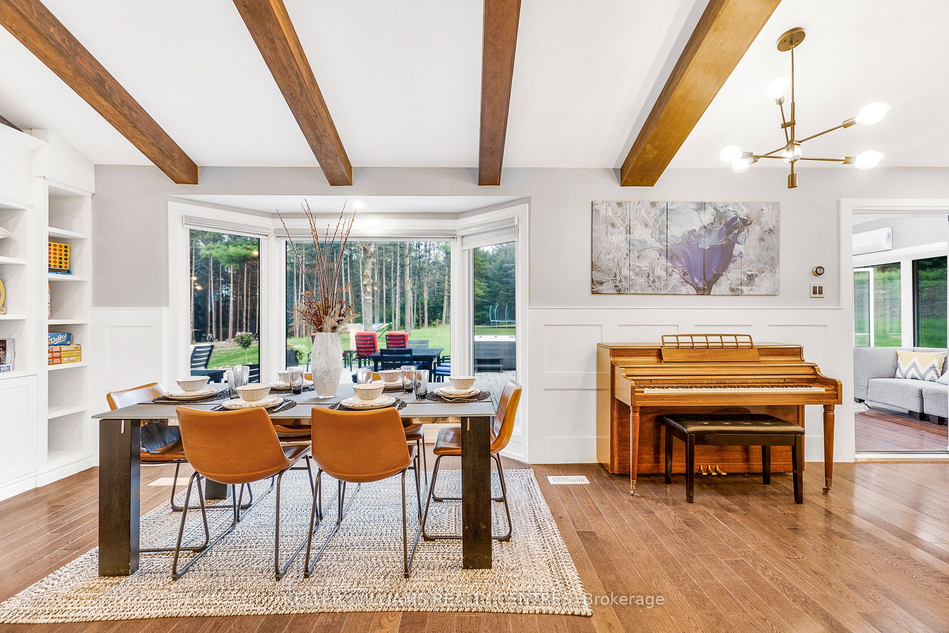 3433 Mount Albert Road