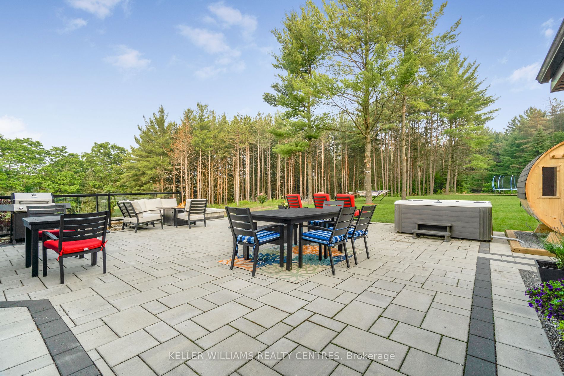 3433 Mount Albert Road
