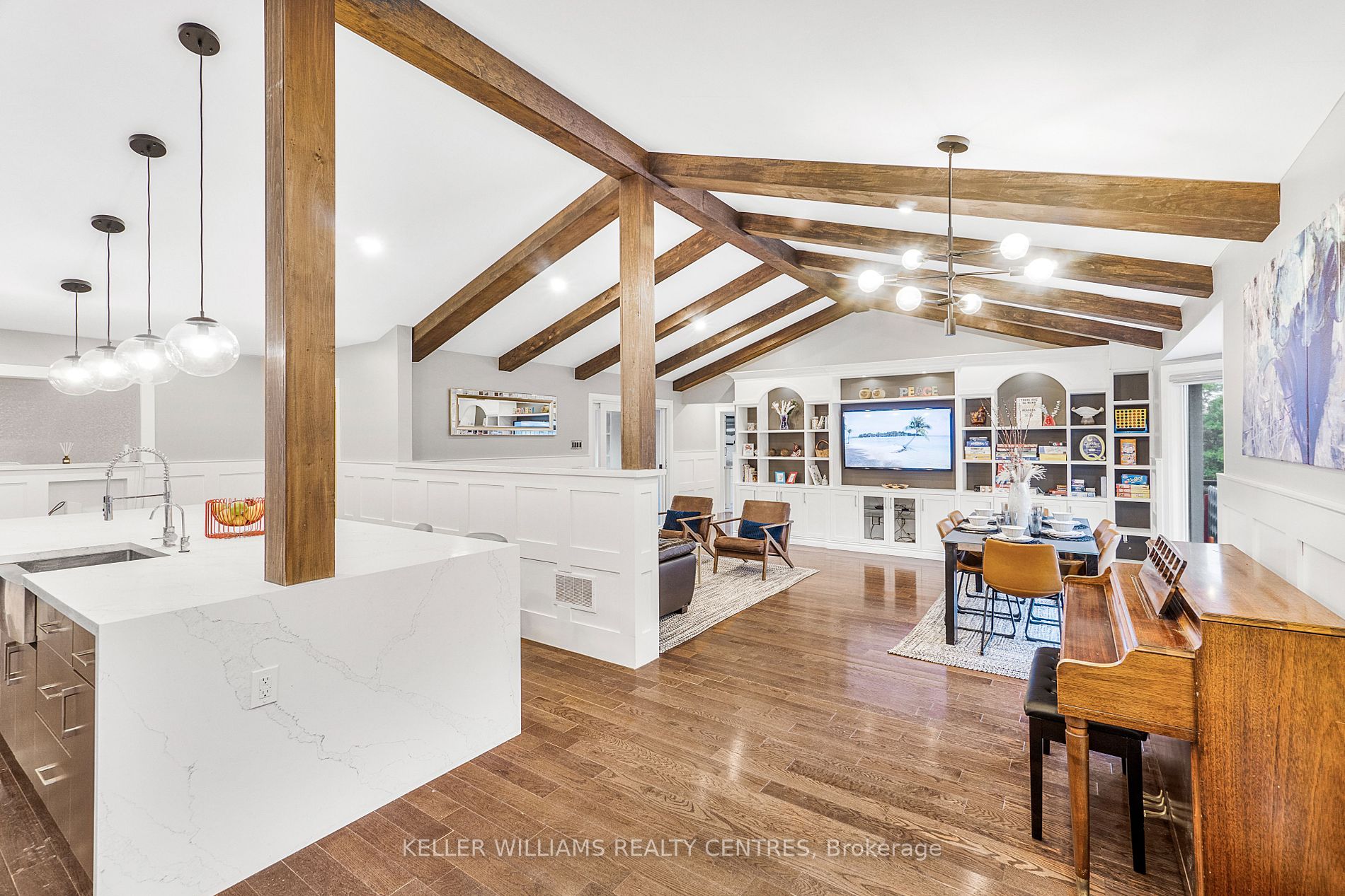 3433 Mount Albert Road