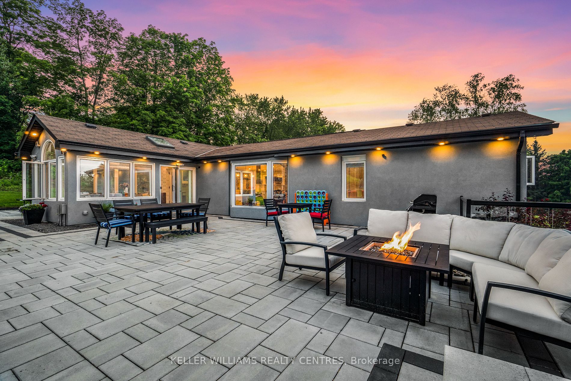 3433 Mount Albert Road