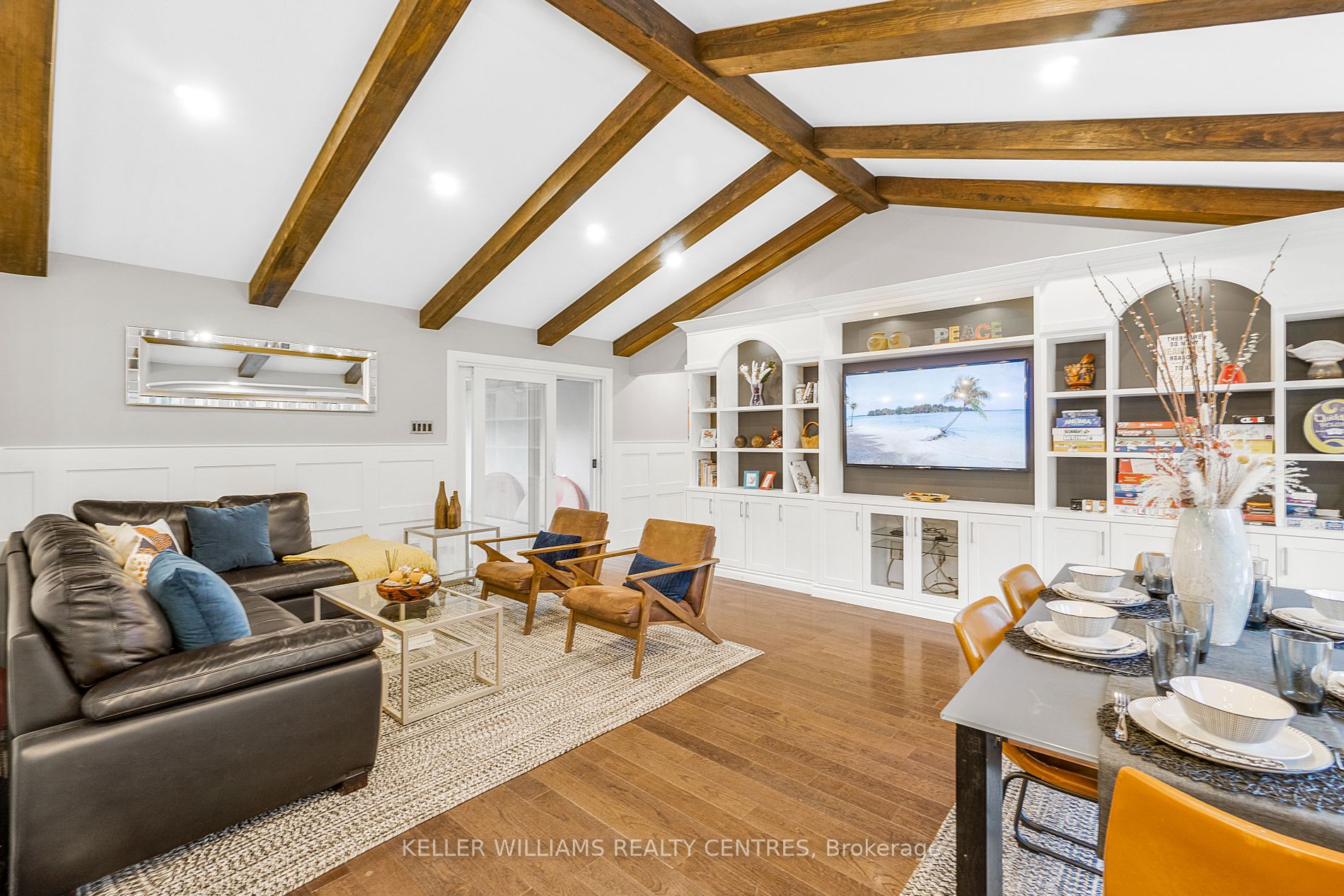 3433 Mount Albert Road