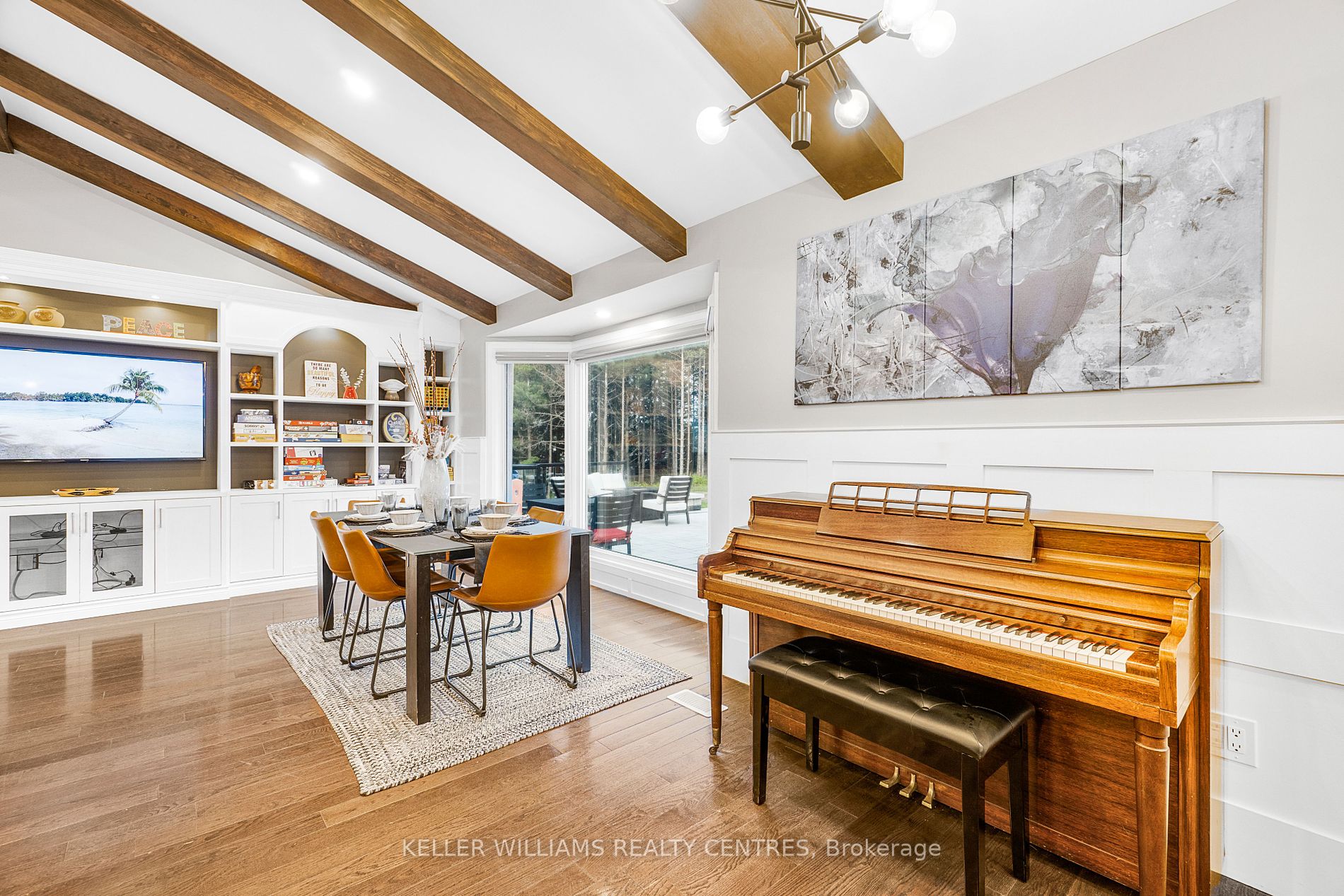 3433 Mount Albert Road