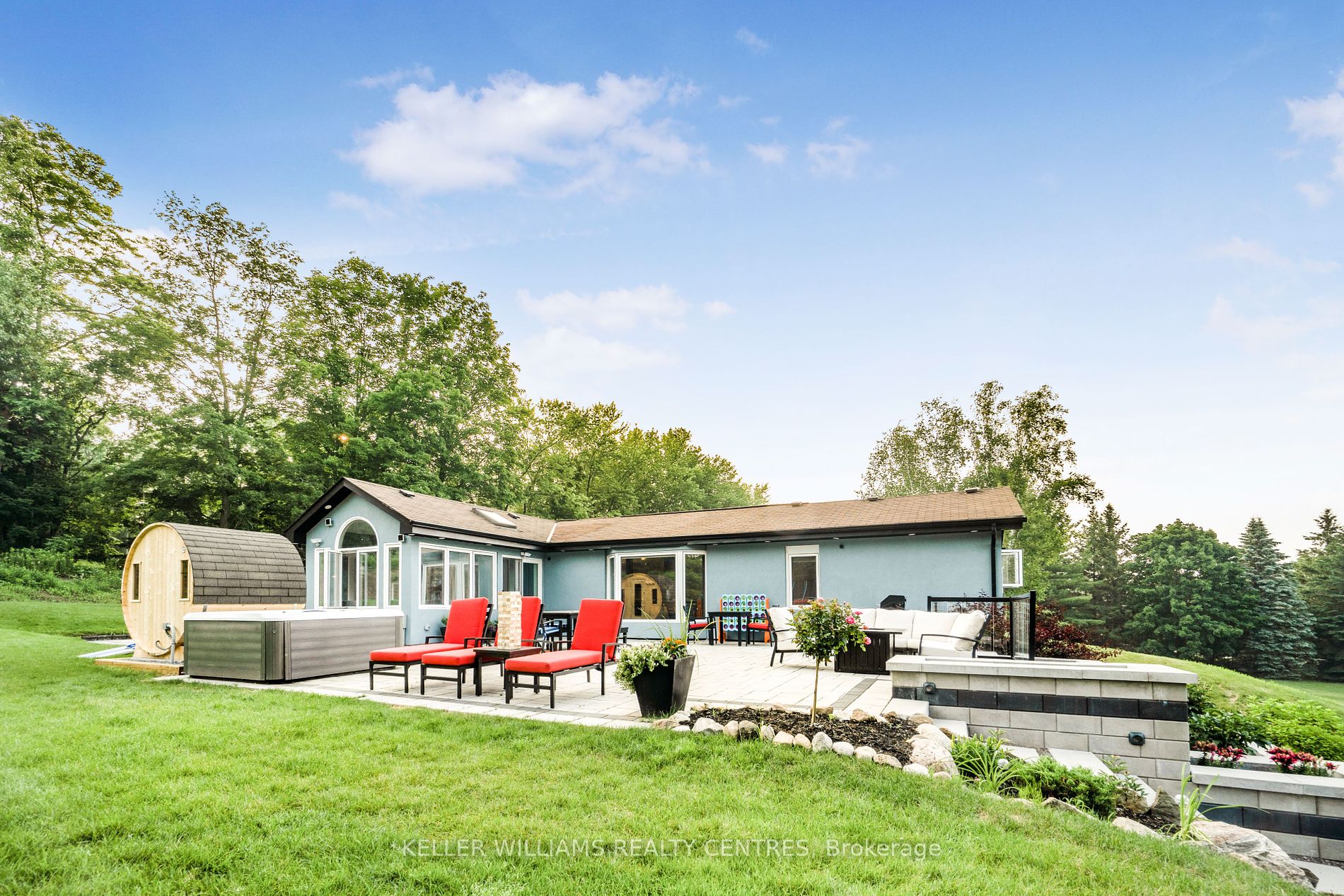 3433 Mount Albert Road
