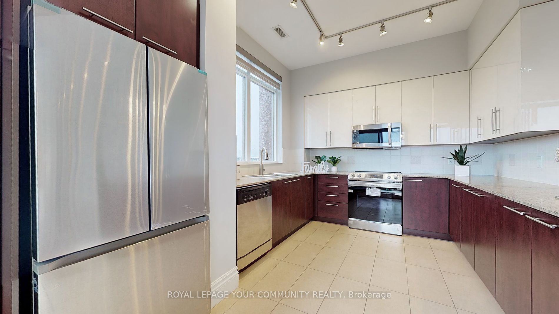 39 Galleria Pkwy, #Uph2