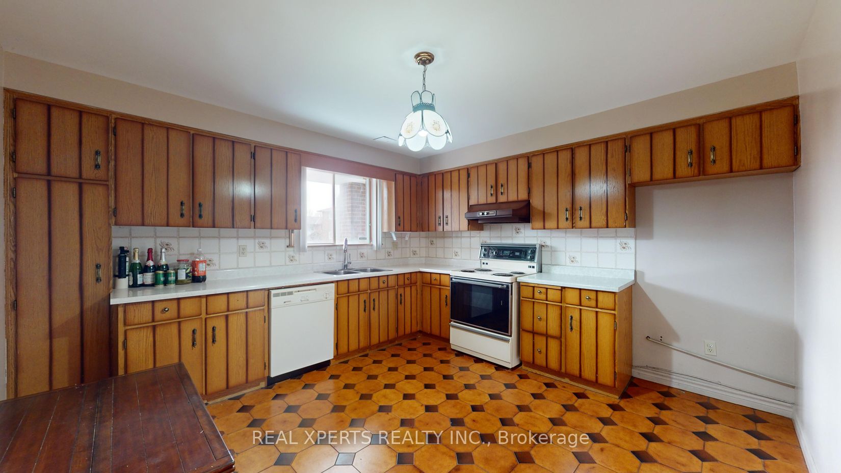 157 Jeanne Dr