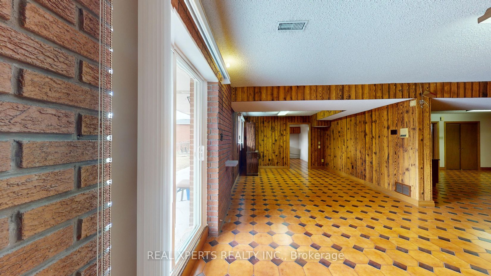157 Jeanne Dr