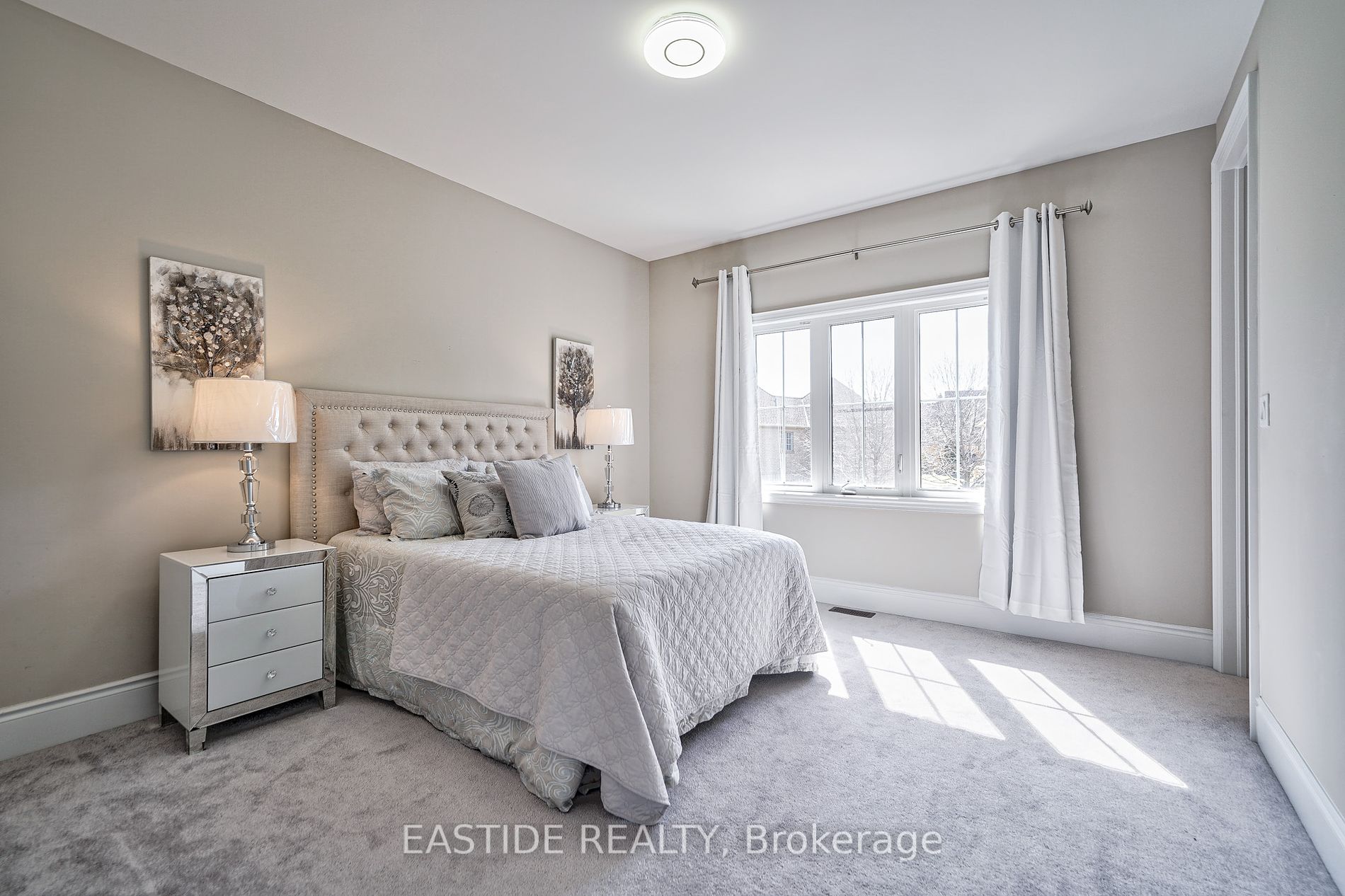 52 Ken Sinclair Cres