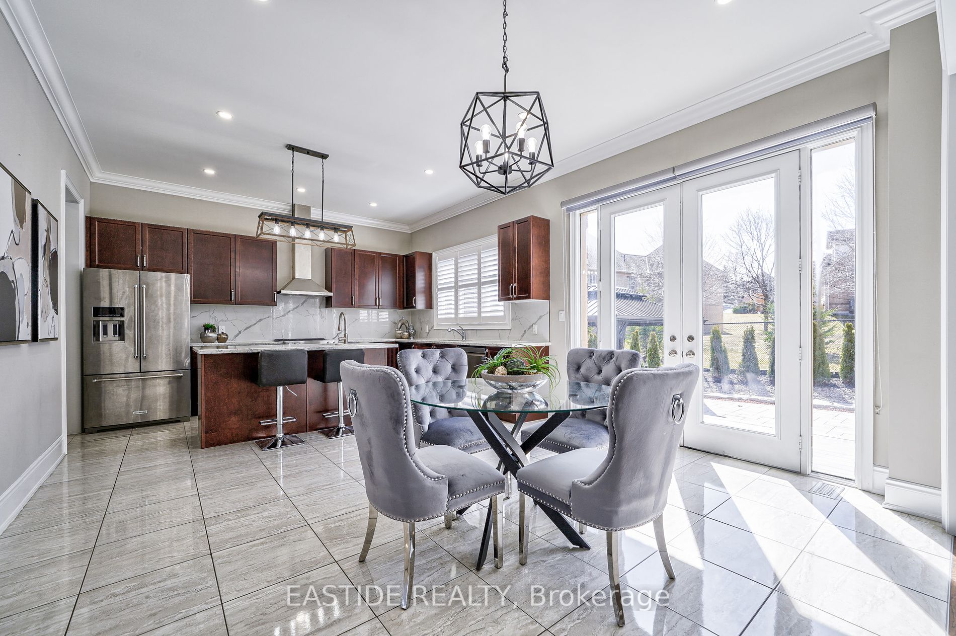 52 Ken Sinclair Cres